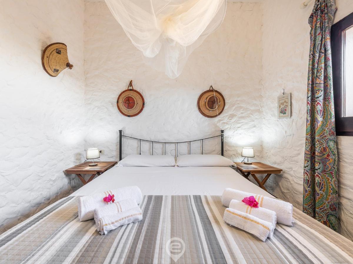 House Eleonora Villa Cala Sapone ภายนอก รูปภาพ